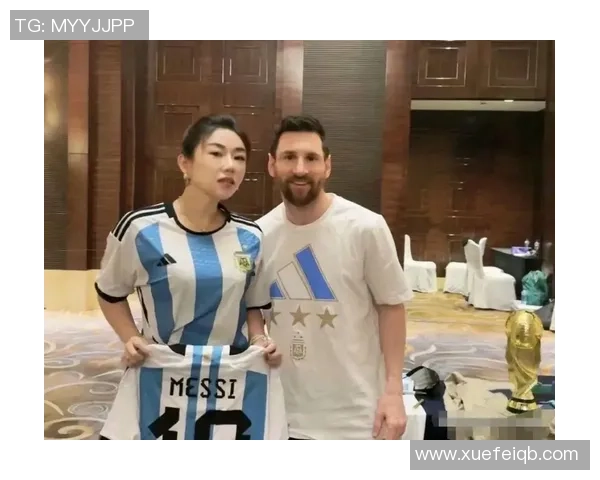 女球迷热情追随足球巨星亲密互动 揭秘背后动人故事与真挚情感